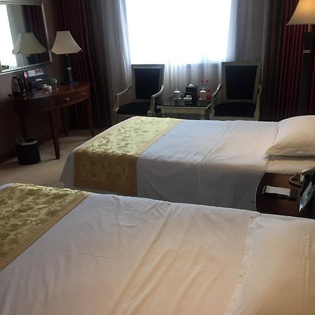Yunheng Hotel Neijiang Exterior foto