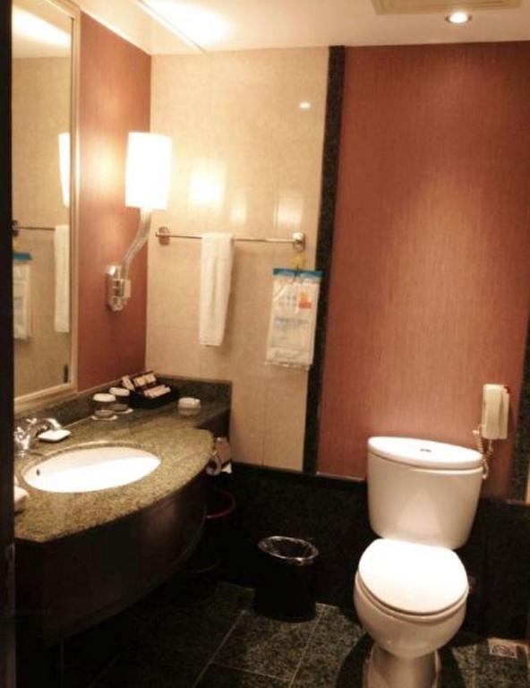 Yunheng Hotel Neijiang Exterior foto