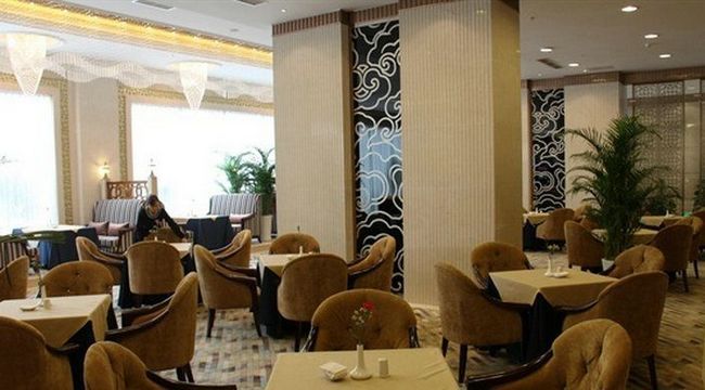 Yunheng Hotel Neijiang Restaurante foto